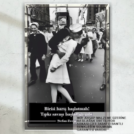 öpüşen asker ikonik fotoğraf stefan zweig barış sözü ev dekorasyon tablo retro ahşap poster